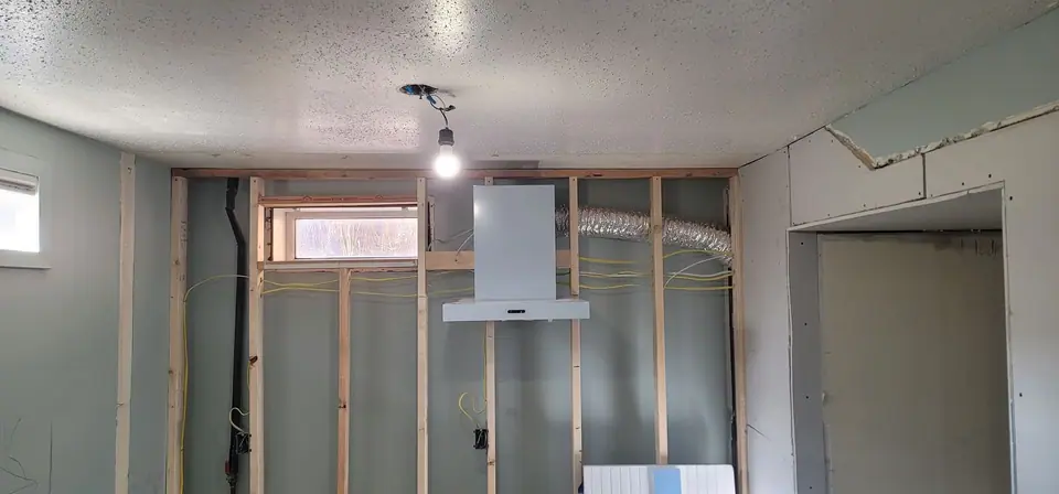 Suite kitchen, framing to finish: framing stage